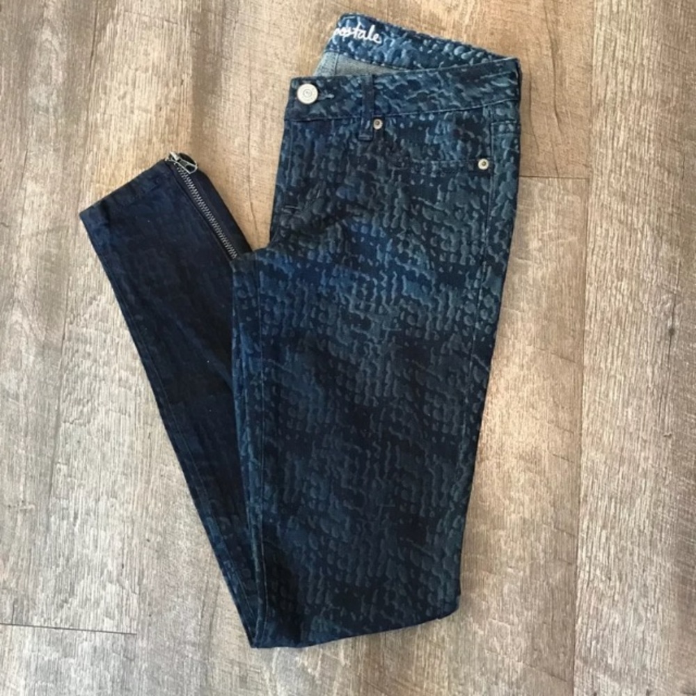 SOLD!!! AEROPOSTALE PRINTED JEANS